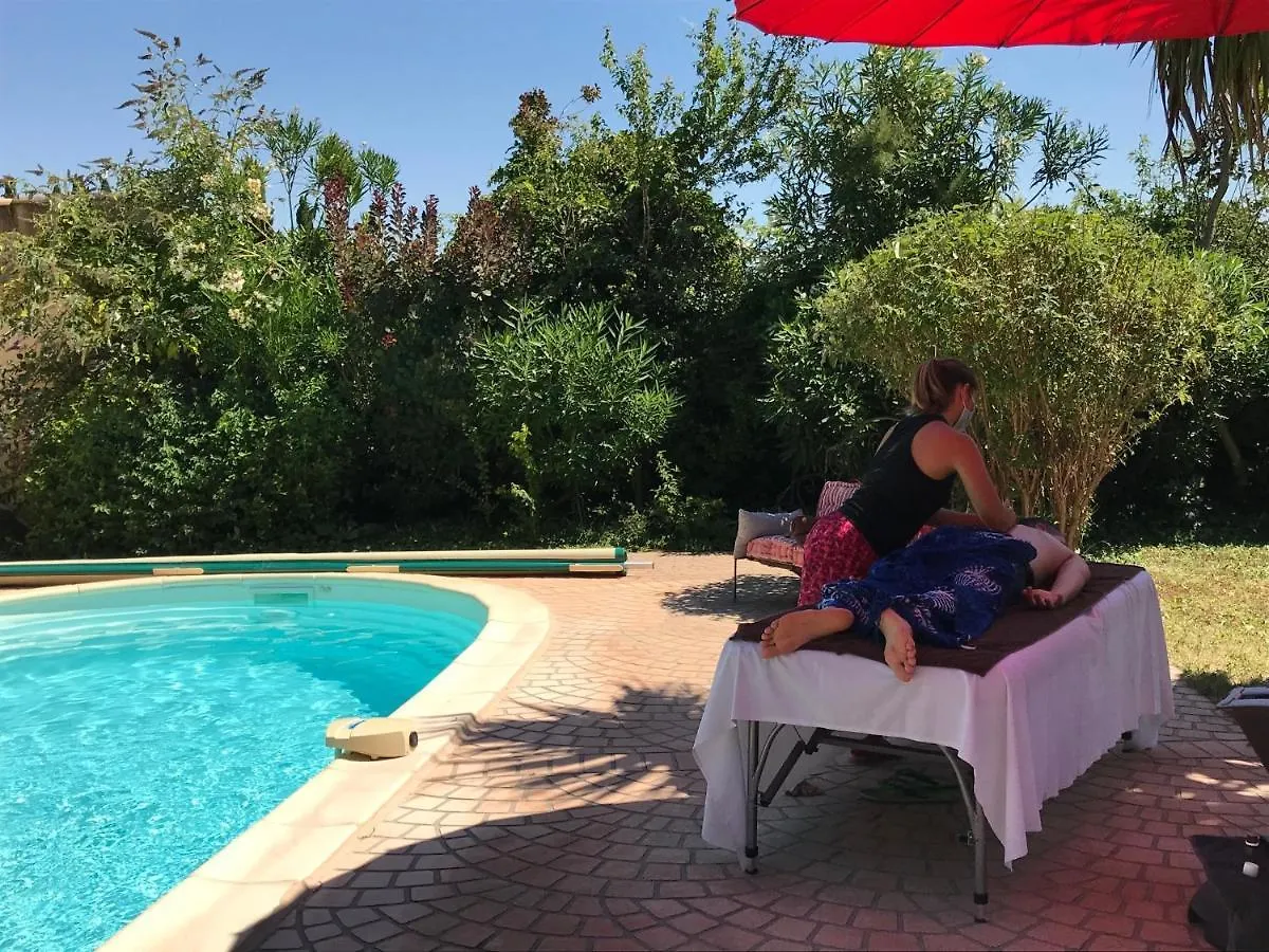 Fontaine Des Magnarelles Hotel Althen-des-Paluds Guest house