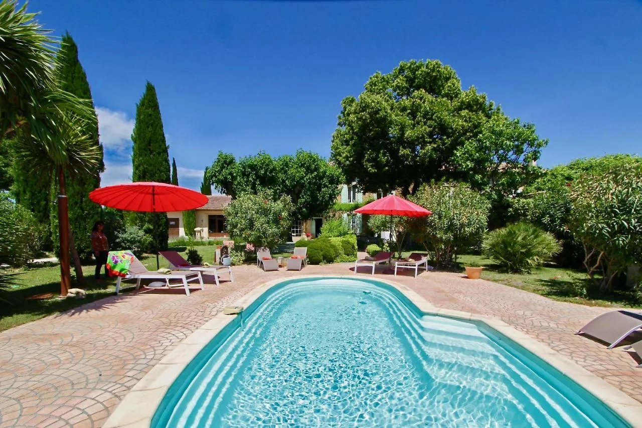 Fontaine Des Magnarelles Hotel Althen-des-Paluds