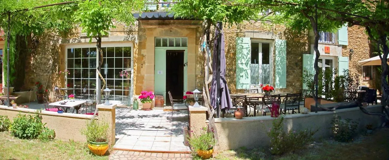 Fontaine Des Magnarelles Hotel Althen-des-Paluds France
