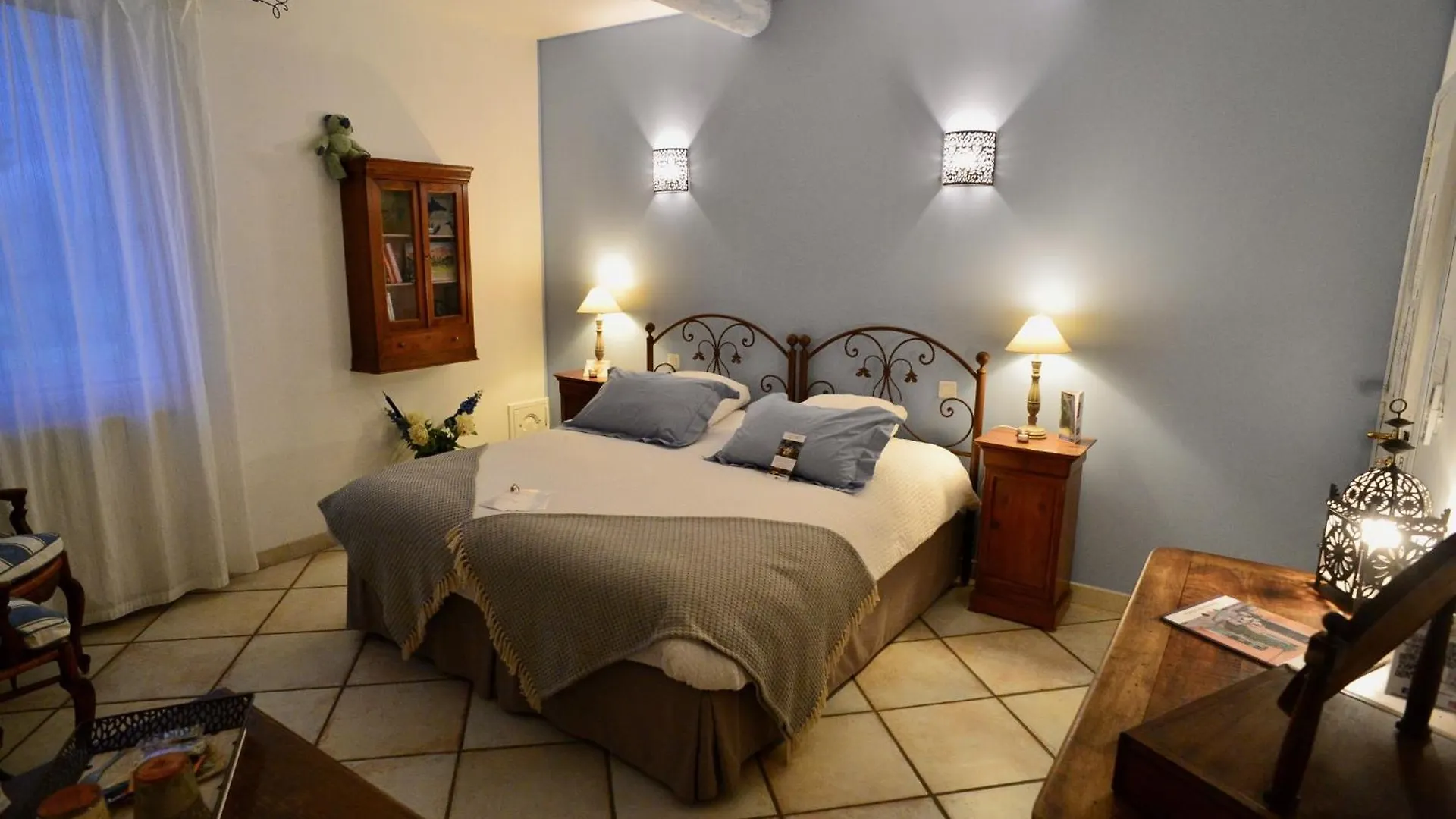 Fontaine Des Magnarelles Hotel Althen-des-Paluds 2*,