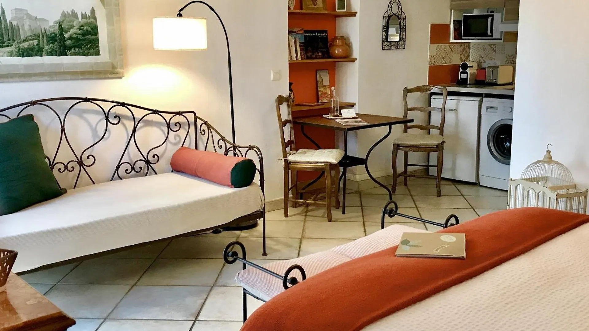 Fontaine Des Magnarelles Hotel Althen-des-Paluds Guest house