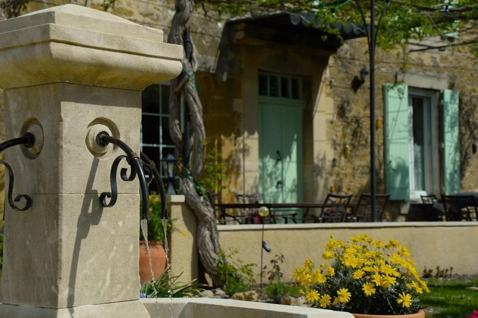 Fontaine Des Magnarelles Hotel Althen-des-Paluds Guest house